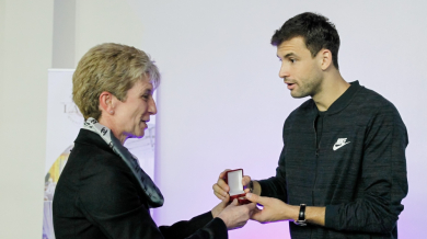 Григор с медал за заслуги към България 