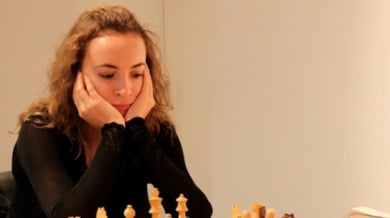 Антоанета Стефанова близо до 1/4-финалите в Техеран 