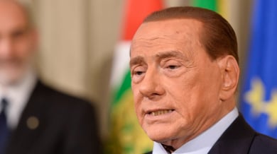 Берлускони напуска тотално Милан