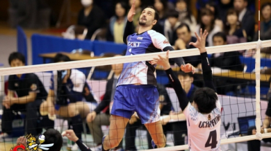 Казийски на крачка от финал в Япония