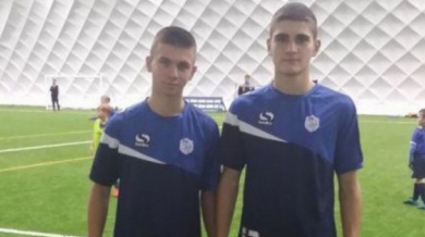 Повикаха 17-годишен българин в първия отбор на Шефилд Уензди