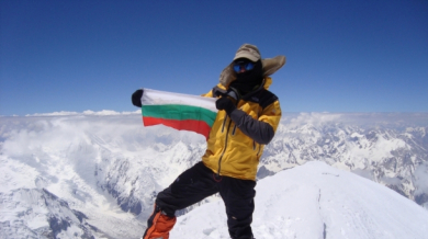 Боян Петров се отказа от изкачване на Еверест