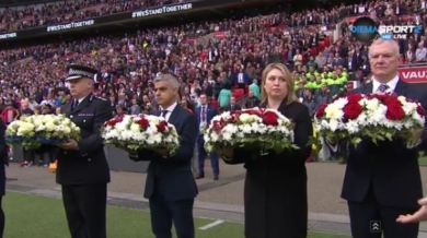 Англия и Литва почетоха жертвите от Лондон (ВИДЕО)