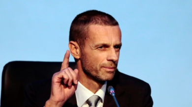 УЕФА размаха пръст на Сърбия