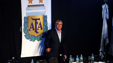 Босът на аржентинския футбол се съветва с Меси за новия селекционер