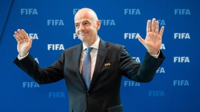 ФИФА разследва шефа си