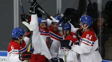 Чехия разби Беларус на Световното по хокей на лед