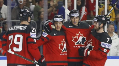 Канада и Швеция са 1/2-финалисти на Световното по хокей на лед (ВИДЕО)