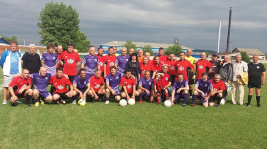 Страхотен празник в Каспичан: Легенди начело с Гочето дойдоха за футболно шоу (СНИМКИ)