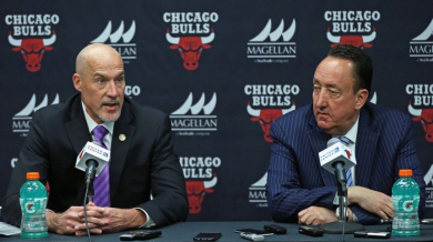 Феновете на Чикаго Булс искат оставки на шефове с билборд