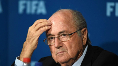 Блатер: ФИФА прави деликатни и опасни неща
