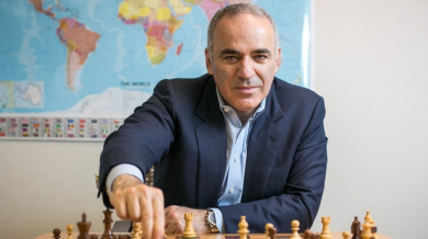 12 години по-късно: Гари Каспаров се завърна в играта