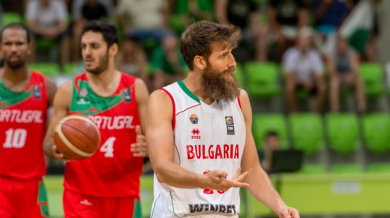 Един от капитаните на България продължава кариерата си в Македония