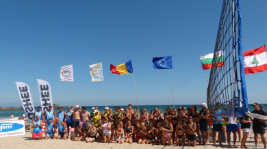Най-мащабният турнир по плажен волейбол у нас привлече рекорден брой участници (СНИМКИ)