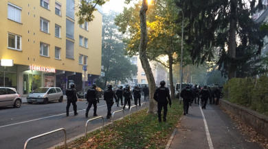 Бой между фенове и полиция преди мач от Шампионската лига