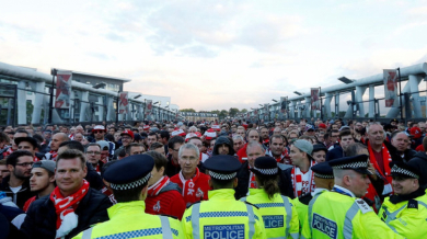 Напрежението в Лондон ескалира, отложиха с час Арсенал и Кьолн заради фенове на гостите