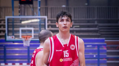 Чакан момент: Синът на легендата Жоро Младенов дебютира за мъжкия отбор