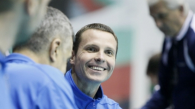 Андрей Жеков спира с волейбола