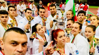 България с 13 медала по киокушин 