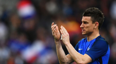 Бранител на Арсенал се оттегля от националния тим на Франция