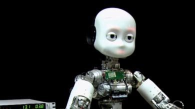 Говорещи роботи посрещат гостите на Олимпиадата в Токио 
