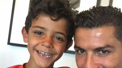 Роналдо горд: Малкият Кристиано стана модел (СНИМКА)