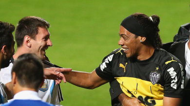 Роналдиньо подкрепя Меси за евентуално напускане на Барса