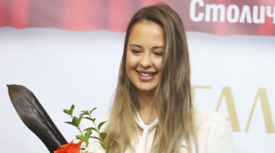 Християна Тодорова с още една изненада за феновете си, ще блести на сцената (СНИМКИ)