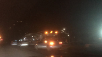 Първо в БЛИЦ! Полиция разтърва страшен бой в автобус 120 между фенове на Ботев и Левски (СНИМКИ)