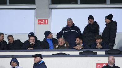 Спас Русев и Андрей Аспарухов гледат на живо Левски (СНИМКИ)