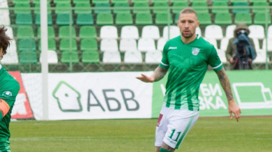 Контузия на Бандаловски обърка плановете на Томаш срещу Левски