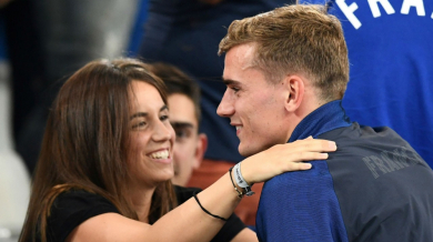 Жената на звезда от Атлетико вече мисли за Барселона