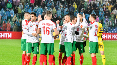 България остава в Топ 40 на световния футбол