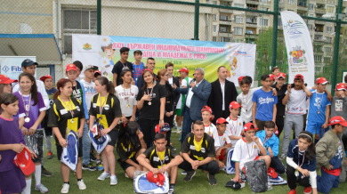 Едно от златните момичета, Далаклиев и Бинев връчиха наградите във Великденския турнир (СНИМКИ)