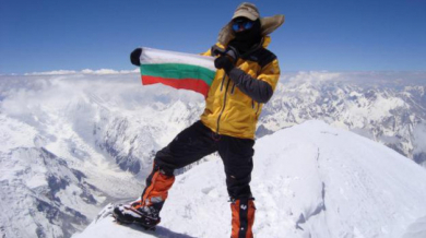 Българското посолство в Пекин потвърди за Боян Петров! Вчера открили палатката му, но него го няма!