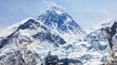 Невероятно! Да изкачиш Еверест с два ампутирани крака (СНИМКИ + ВИДЕО)