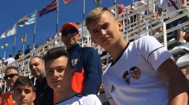 Първо в БЛИЦ: Синът на президента Радев дебютира с гол за Валенсия 
