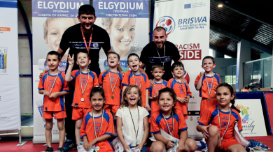 ФК Олимпия усмихна близо хиляда деца на спортен празник (СНИМКИ)
