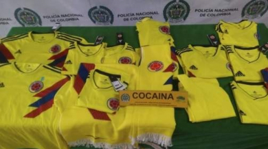 Откриха 70 килограма кокаин във фланелки на националния отбор на Колумбия