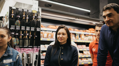 Ренета Камберова и Владо Николов пазаруват с деца, дават съвети за спорт и здравословно хранене (СНИМКИ)
