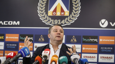 Стоянович обеща: Левски ще бъде офанзивен, играчите могат да слушат и Миле Китич (ВИДЕО)