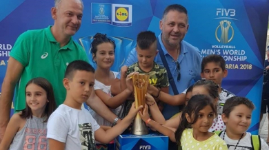 Стотици се радваха на Световната купа в Разград