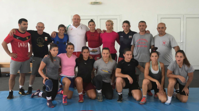 Красен Кралев посети тренировка на женския национален отбор по борба