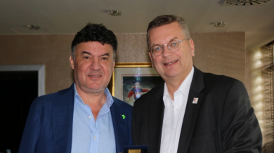 Президентът на Германския футболен съюз гостува на Боби Михайлов