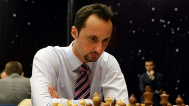 Топалов победи Каспаров в демонстративен турнир