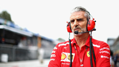 Шеф във Ферари сменя Формула 1 с футбола