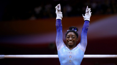 Американка чупи рекорди на Световното по спортна гимнастика