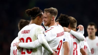 Дания спечели групата си, Словакия смачка Украйна