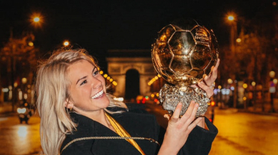 Сексистки скандал! Накараха първата футболистка със "Златна топка" да раздруса задните си части (ВИДЕО и СНИМКИ) 