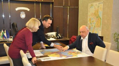 Кралев обсъди възможностите за изграждане на нов стадион в Бургас